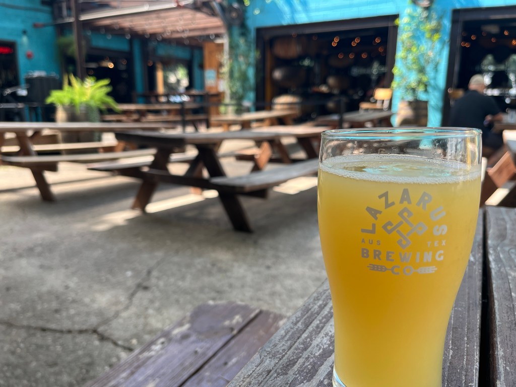 When delayed flights hand you&nbsp;lemons…